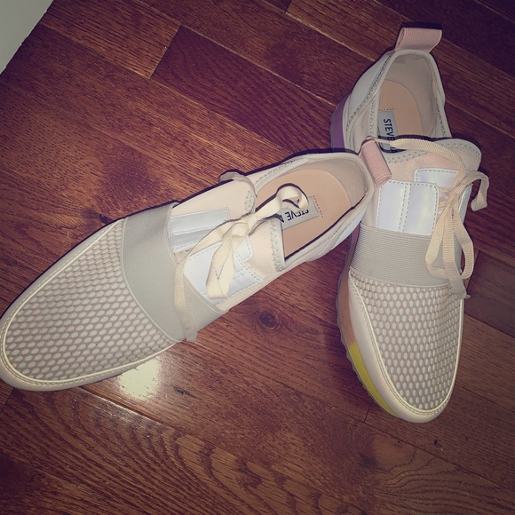 steve madden tennis shoes